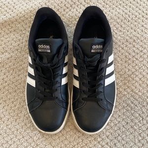 Adidas CloudFoam B&W Sneakers